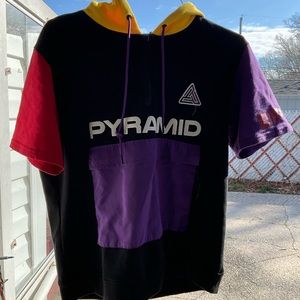 black pyramid short sleeve hoodie